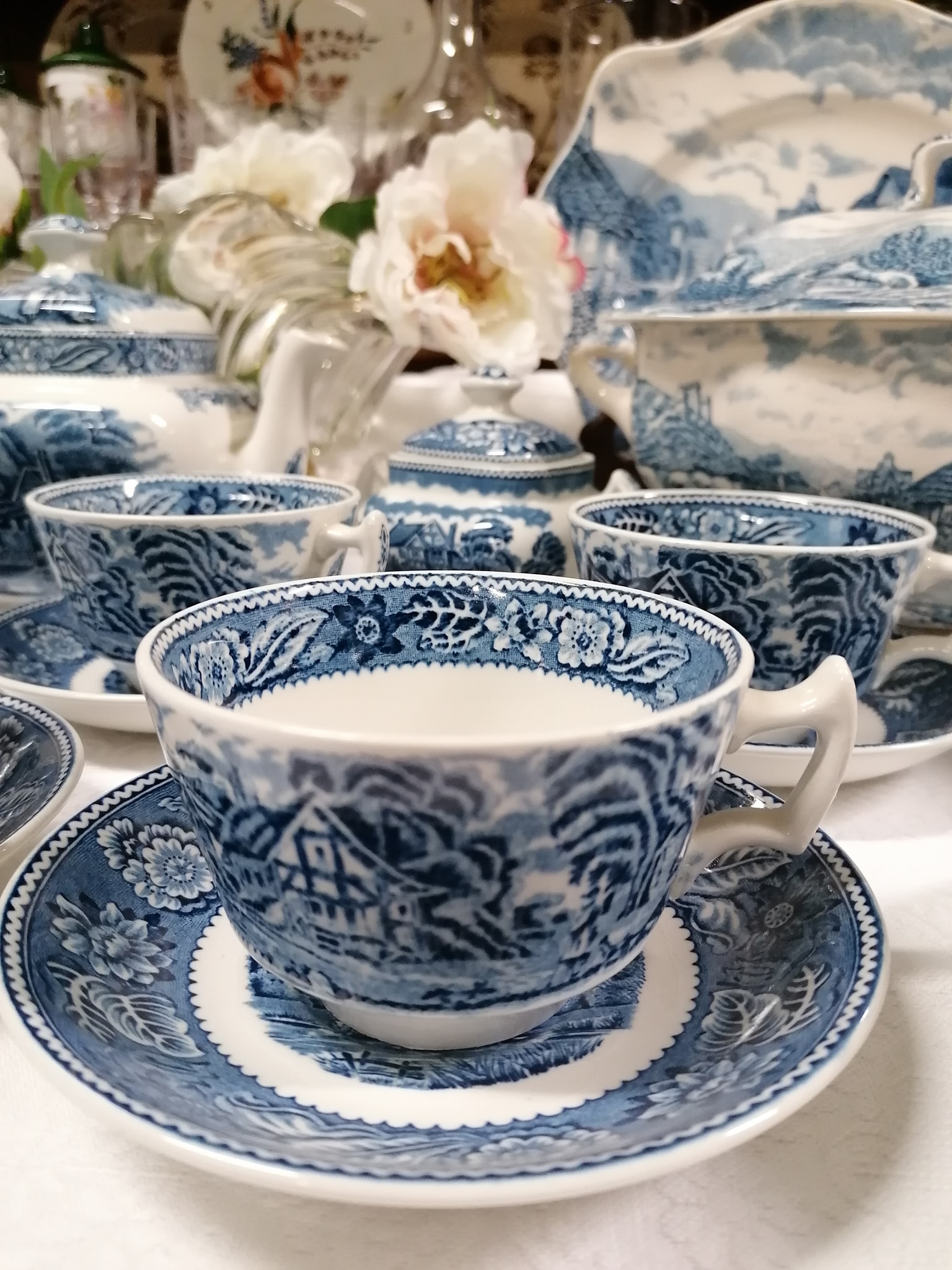 Servizio da thè in ceramica inglese per 12 persone